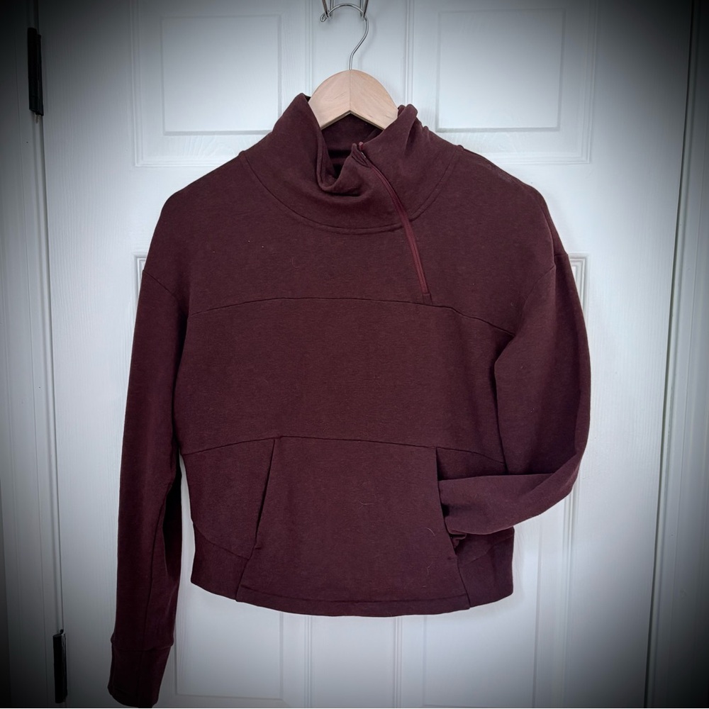 The North Face Cropped Burgundy Sweatshirt